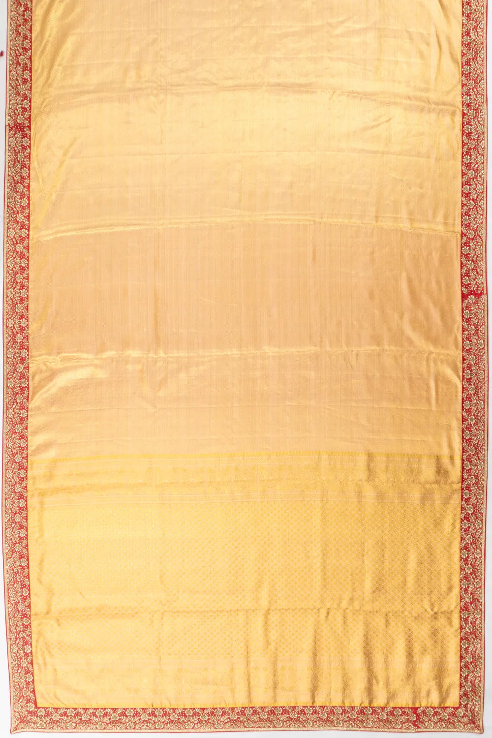 Kanchipuram Silk Tissue Diagonal Lines Gold Saree With Zardosi Border