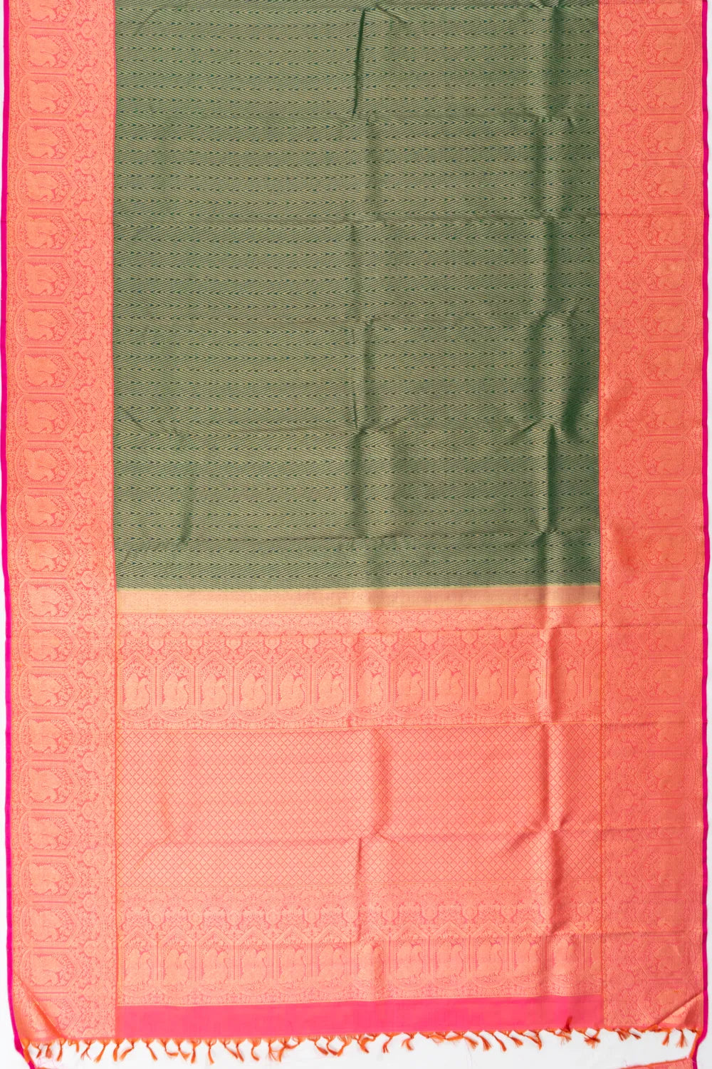 Kanchipuram Silk Zig Zag Lines Bottle Green Saree